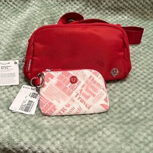 NWT Lululemon belt bag & clippable card pouch